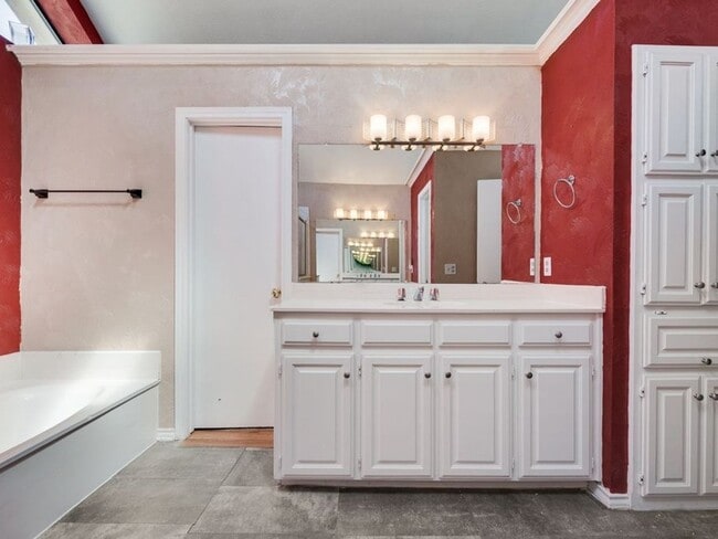 Building Photo - Beautiful west plano home Great neighborho...