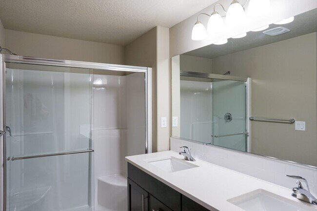 Building Photo - 3 CAR GARAGE