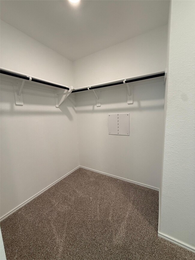 Building Photo - 6007 Diamond Vis Ct