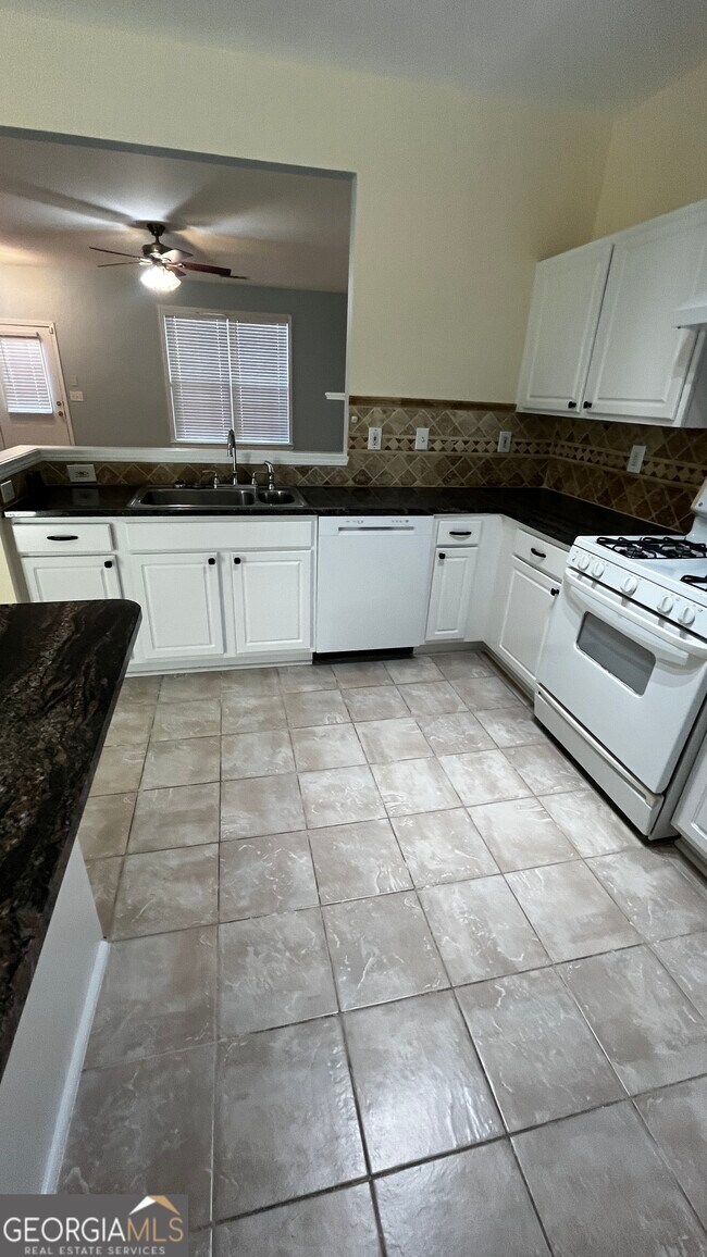 Building Photo - 4645 Valais Ct