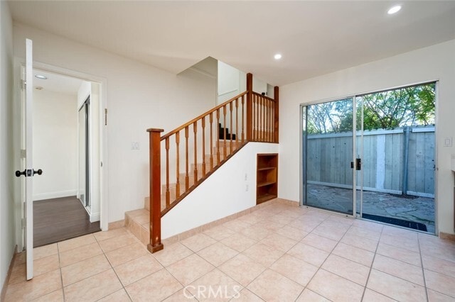 Building Photo - 358 Bluebird Canyon Dr