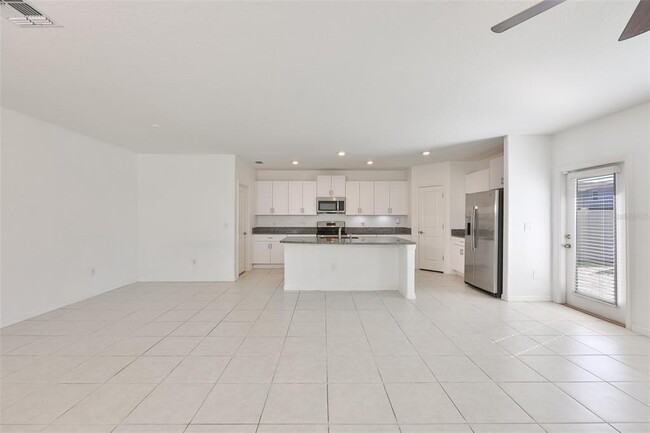 Building Photo - 9913 Jackfruit Ct