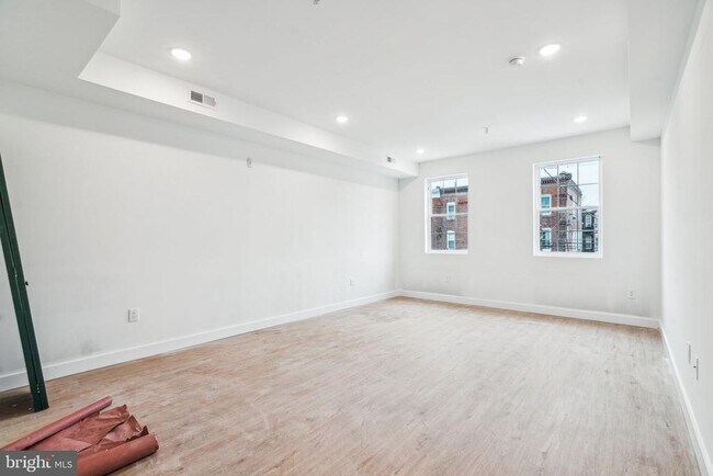 Building Photo - 4165 Mantua Ave