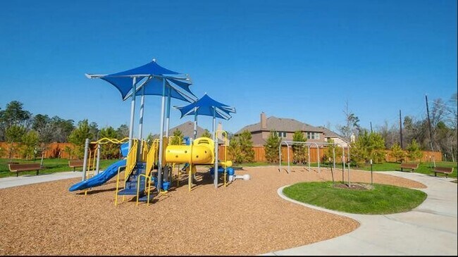 Building Photo - 24207 Oakdale Hls