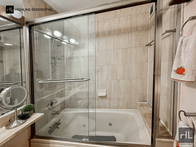 Building Photo - 255 E 49th ST.