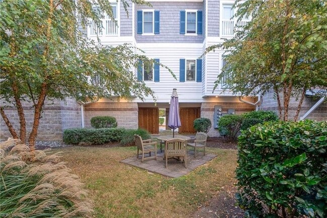 Building Photo - 7922 Shore Dr