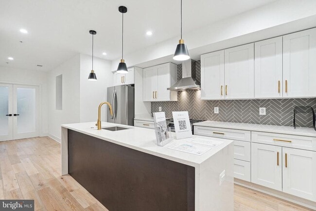 Building Photo - 1111 K St NE