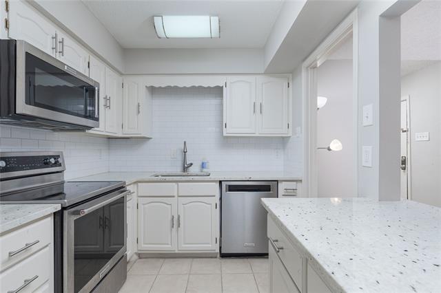 Building Photo - 9142 Emberglow Ln