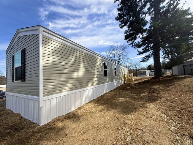 Building Photo - 751 Kernodle Ln