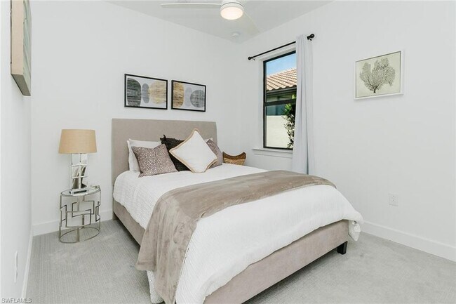 Building Photo - 5939 Gala Dr