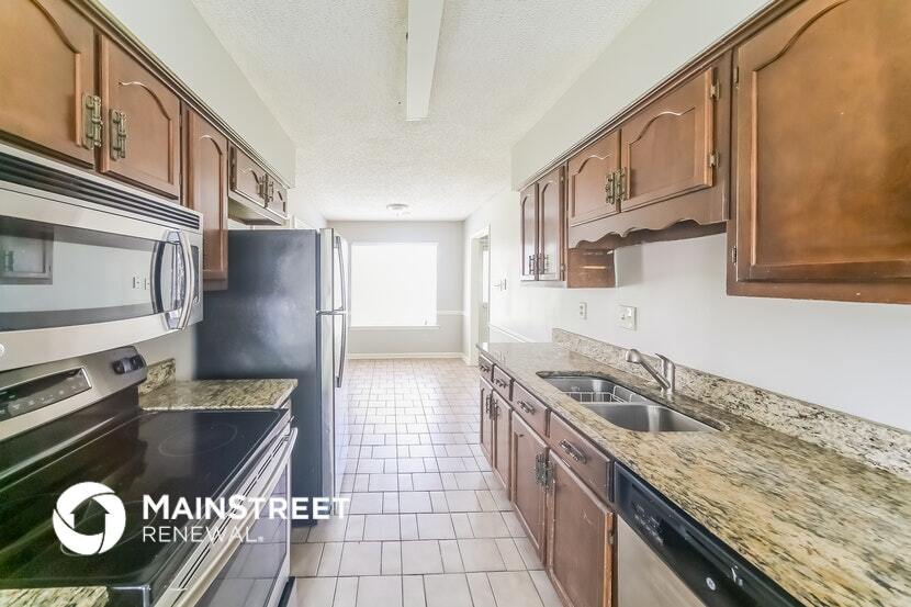 Building Photo - 6575 Pine Top Cir E