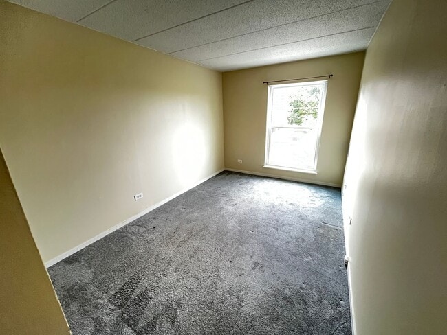 Building Photo - 711 W Gordon Terrace