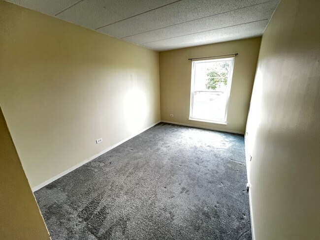 Building Photo - Spacious 2-story, 2-Bedroom Condo in Prime Buena Park Location Near the Lake