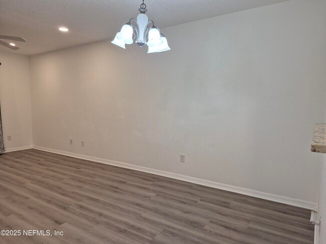 Building Photo - 85 Debarry Ave