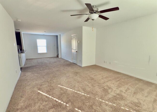 Building Photo - 509 Riverdale Dr