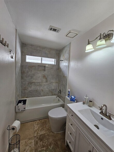 Building Photo - 5739 Henniker Dr