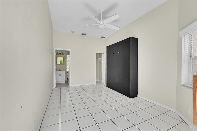 Building Photo - 6331 NW 58th Way