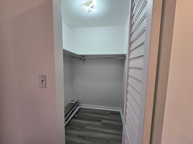 Building Photo - Three Horizons North