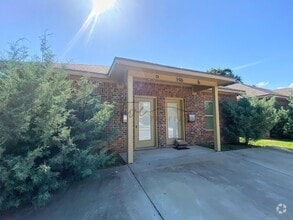 Building Photo - 146 Arlington Dr