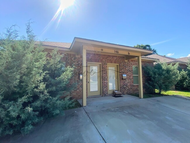 Primary Photo - 146 Arlington Dr