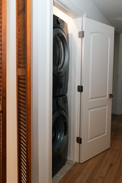 Building Photo - 1585 Secessionville Rd