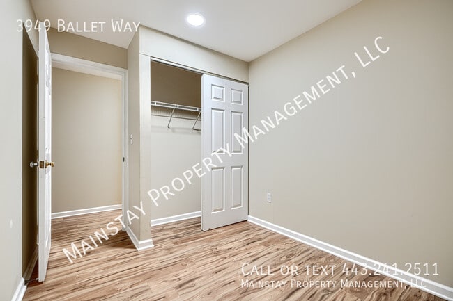 Building Photo - 3949 Ballet Way