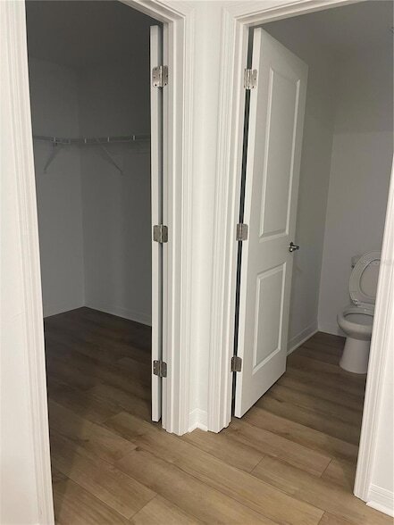 Building Photo - 112 Oakwood Ct