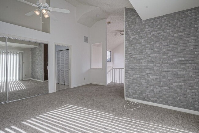 Building Photo - 2004 Augusta Cir