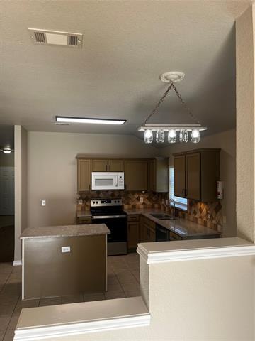 Building Photo - 1223 Periwinkle Dr