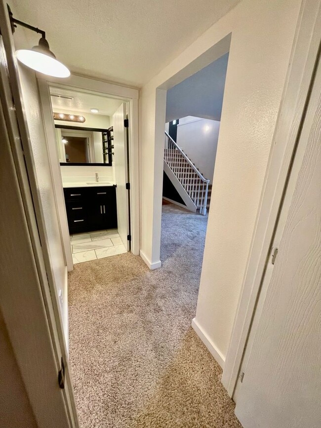 Building Photo - Beautifully Renovated 4-Bedroom Home Near West Blvd