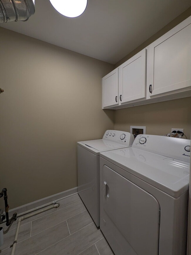 Building Photo - 11727 Davey Dr