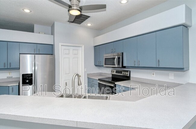 Building Photo - 607 Oak River Ct