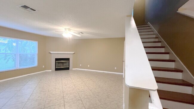 Building Photo - 831 Horseshoe Falls Dr