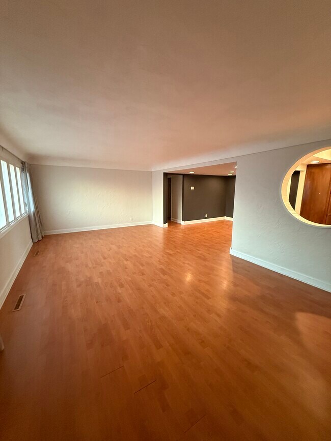 Building Photo - 11790 SW 90th Ave