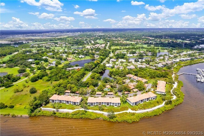 Building Photo - 2560 NW Seagrass Dr