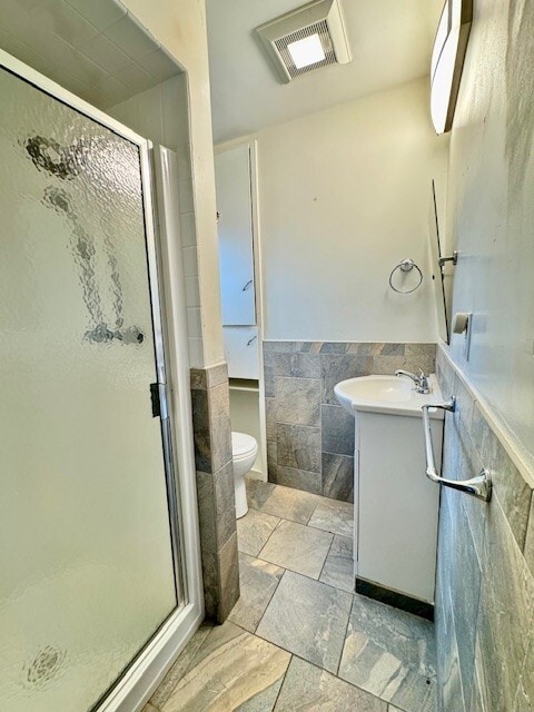 Building Photo - 80 Greenway Dr