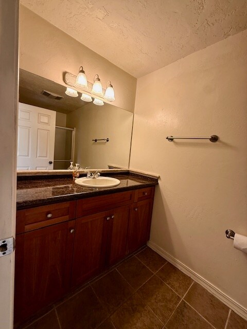 Building Photo - 325 C St