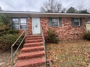 Building Photo - 1016 Augusta Dr