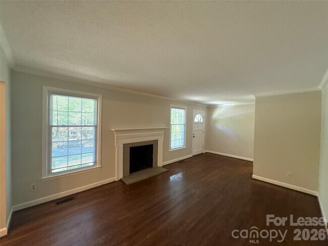 Building Photo - 5710 Charing Pl
