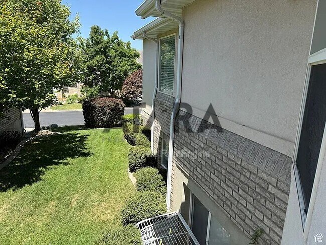 Building Photo - 941 Fremont Rd