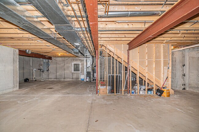 Building Photo - 361 S Elm St