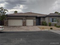 Building Photo - 365 Sapphire Rock Ave