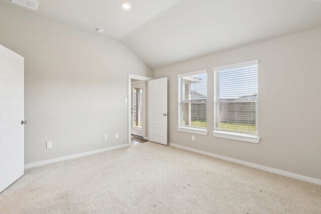 Building Photo - 920 Gentle Moss Dr