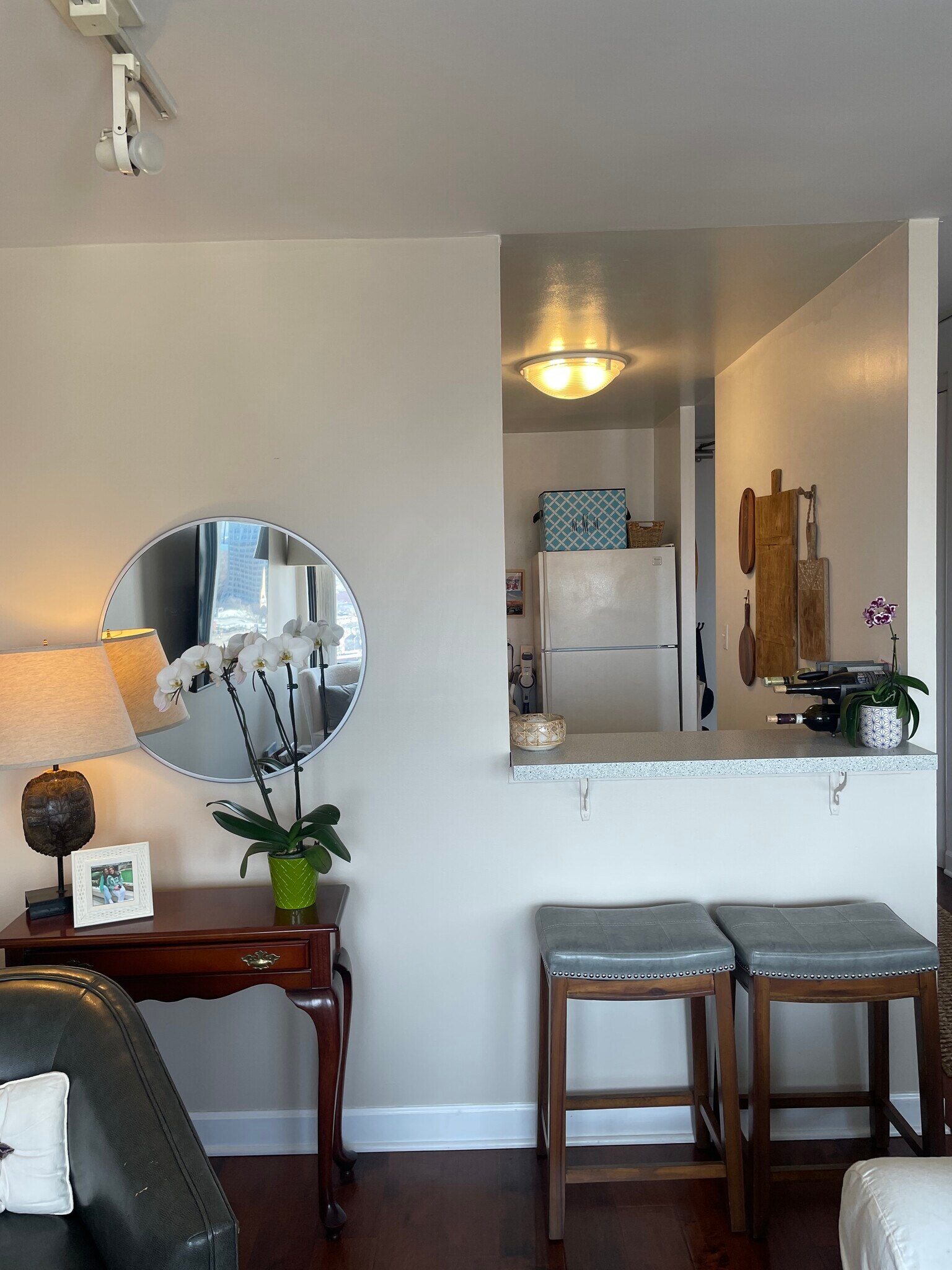 Building Photo - 444 W Fullerton Pky