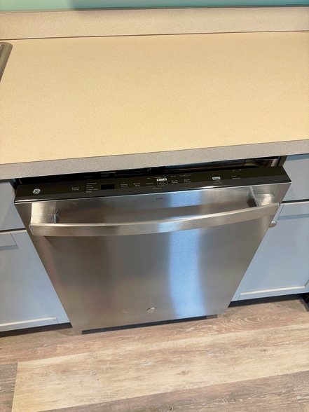 Building Photo - 18 W Second St