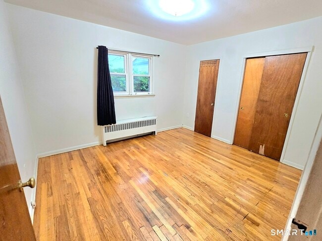 Building Photo - 148 Sisson St