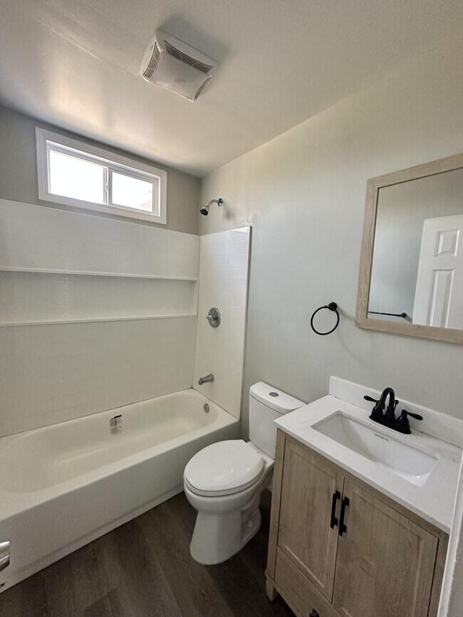 Building Photo - 1221 Frisco St