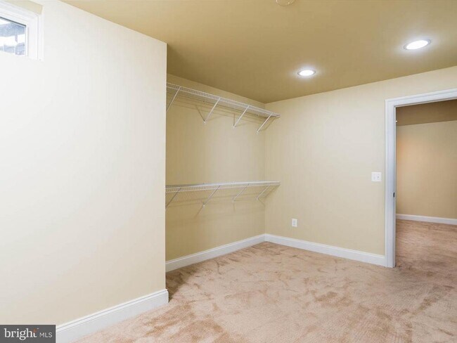 Building Photo - 220 Centennial Dr