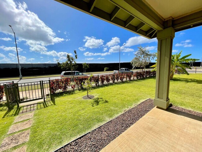 Building Photo - Home for Rent in Hoopili (Lehua) 4 BED/2.5 BATH + Garage!