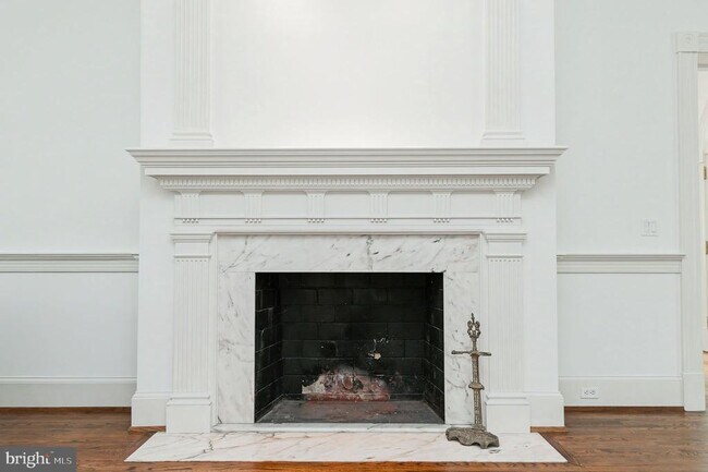 Building Photo - 8705 Belmart Rd